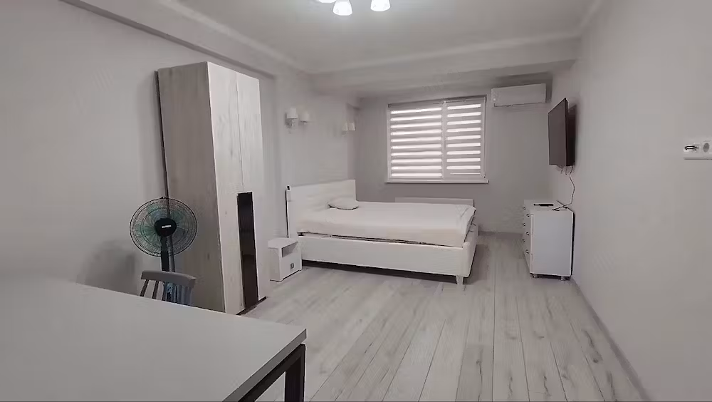 Apartament cu 2 camere de închiriat în zona Obor