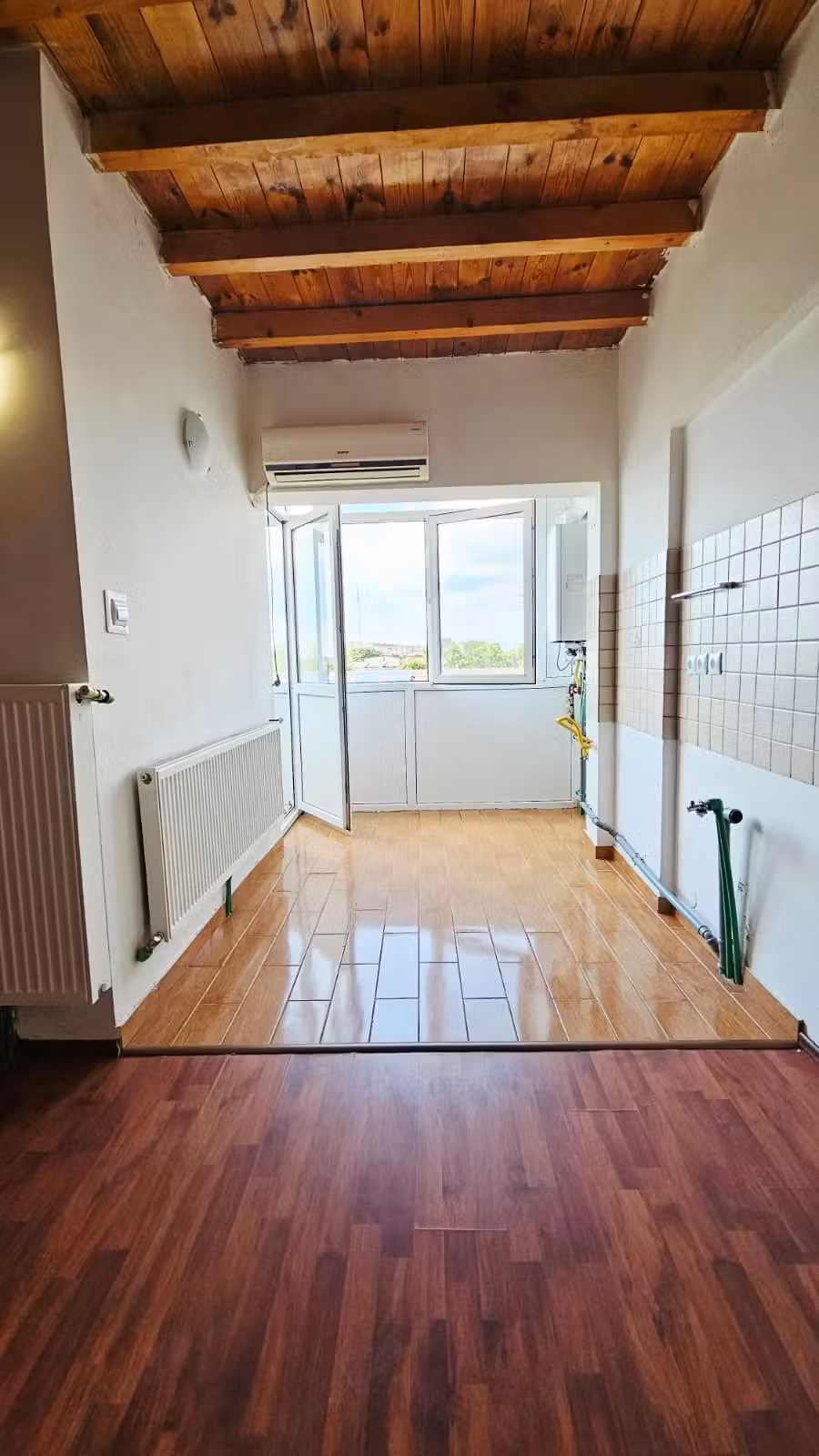 Bragadiru, apartament 2 camere mansardat. Centrala proprie