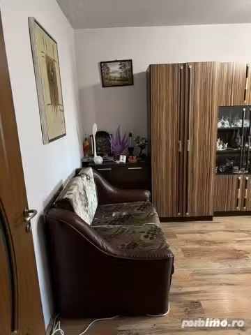 2 camere la 3 minute de restaurantul Nora Dambovita