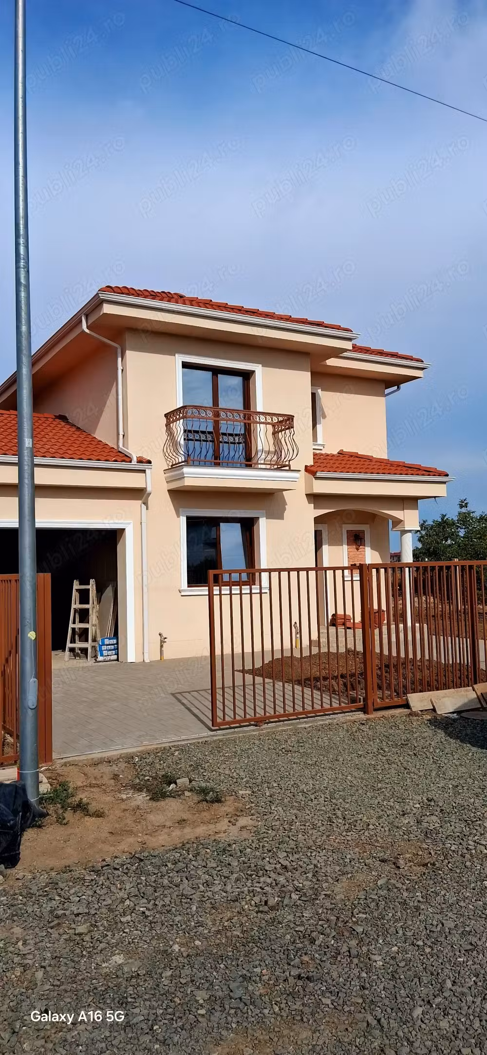 Proprietar vand casa cu garaj Dumbravita cel mai bun pret calitate