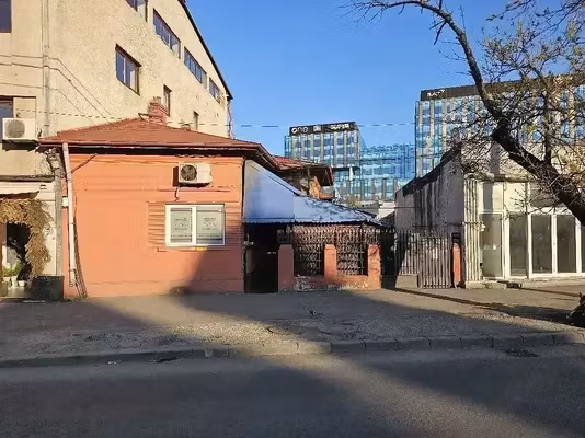 Casă Sector 6