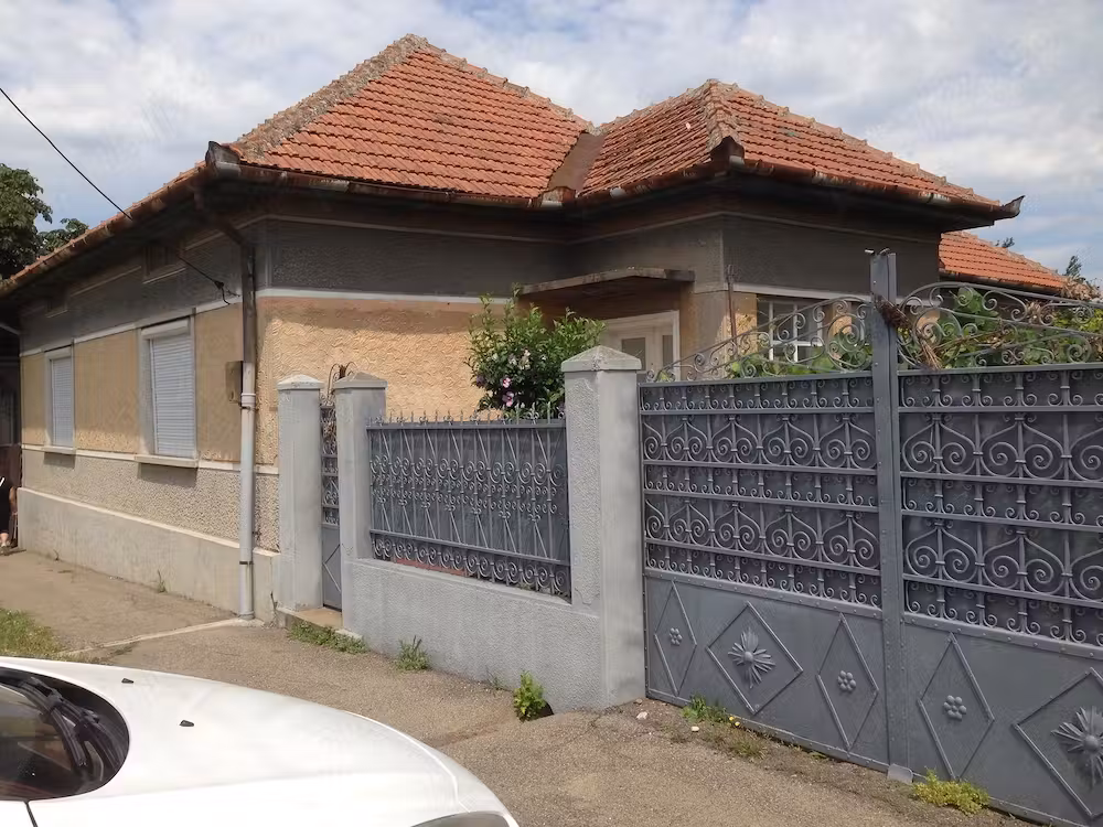 Casă · 5 camere · 200 m², Buzias, Buziaș