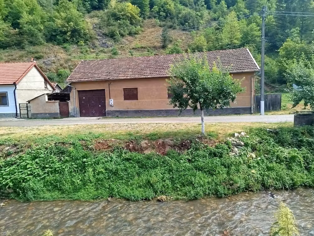 Casă de vânzare