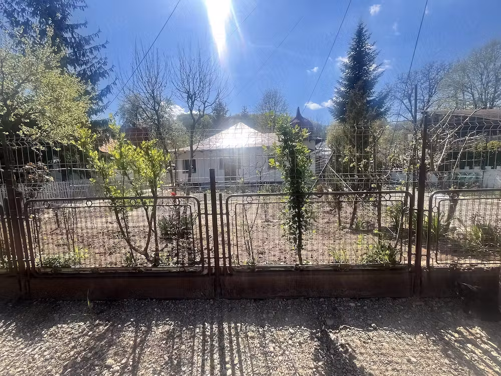Vând casă în Mislea