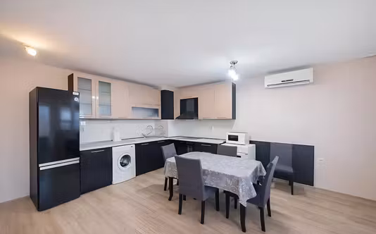 Apartament Militari