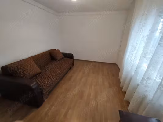 Garsonieră Sector 4