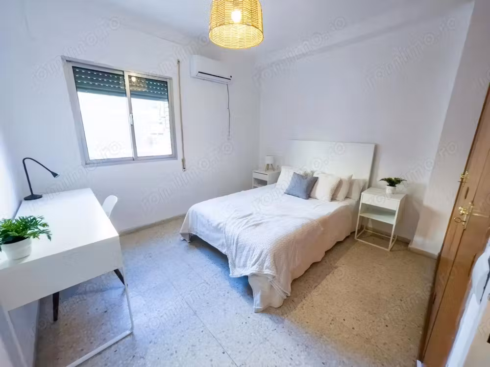 Garsoniera de inchiriat in zona Aparatorii Patriei