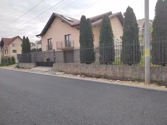 Casă Sura Mare