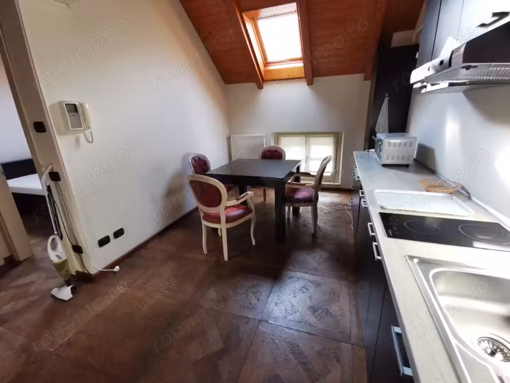 De închiriat apartament 2 camere   zona Piața Unirii