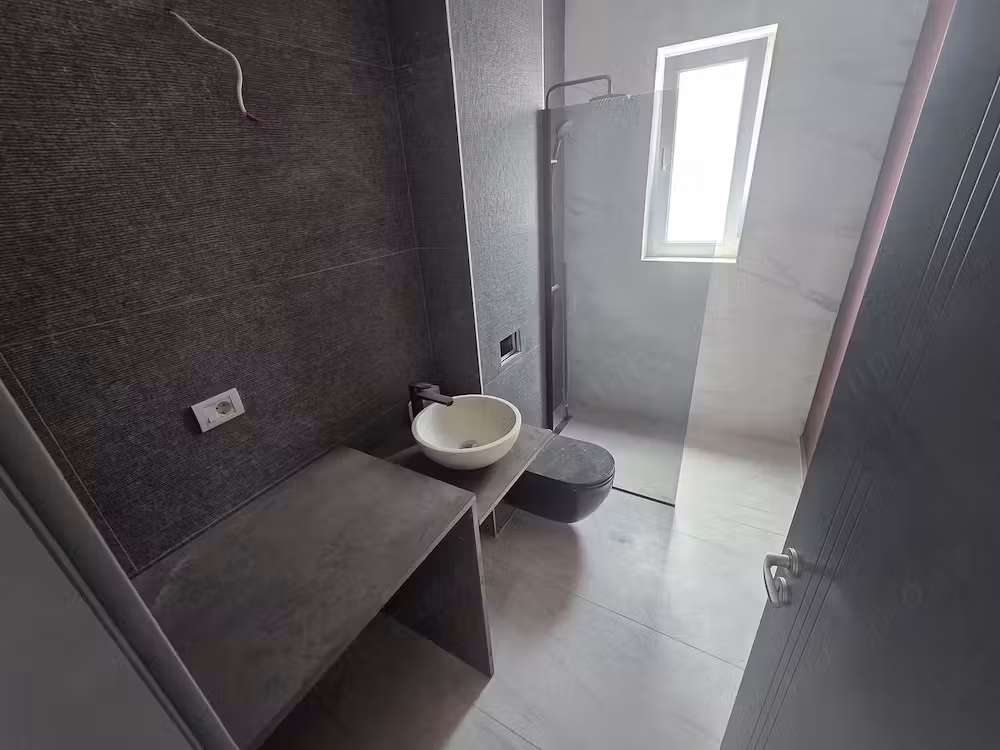 Braytim. Cu CF la zi. Disponibil imediat. Etaj intermediar