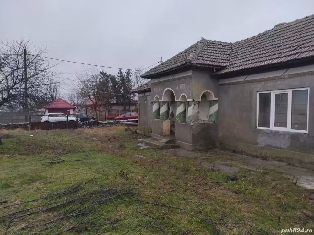 Vând casă în comuna Cogealac judetul Constanta sau schimb cu un apartament în Constanța