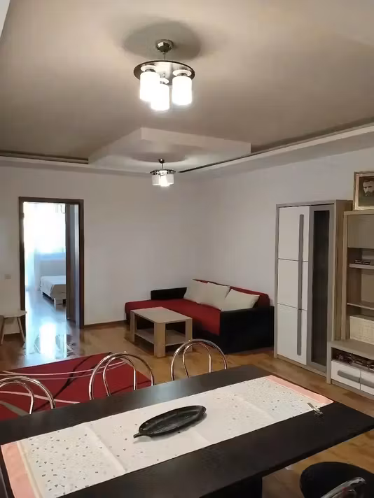 Apartament Floresti