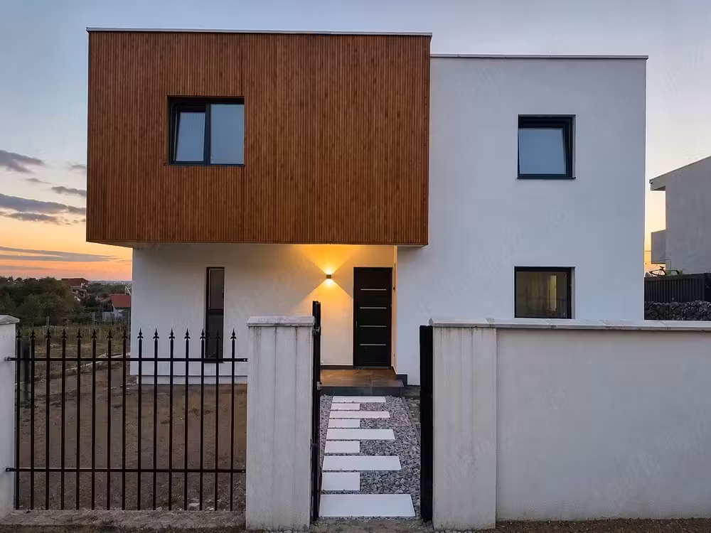Casă · 5 camere · 137 m², Oradea, Oradea