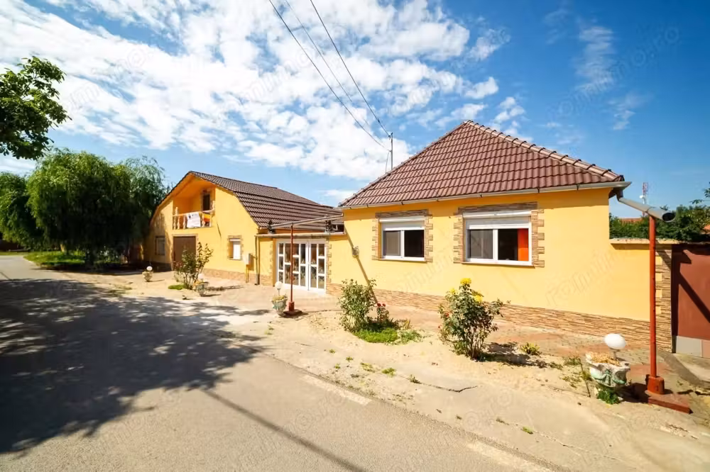 EXCLUSIVITATE Comision 0% | Casa spatioasa | Santana - Arad