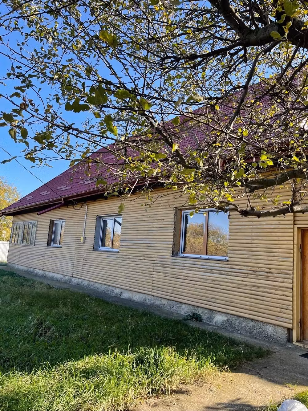 Proprietate exclusivă în Târgu Neamț 226 mp, teren 1.060 mp și potențial turistic
