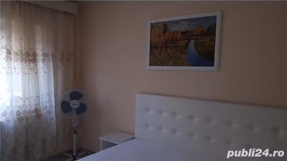Inchiriez apartament 3 camere decomandat