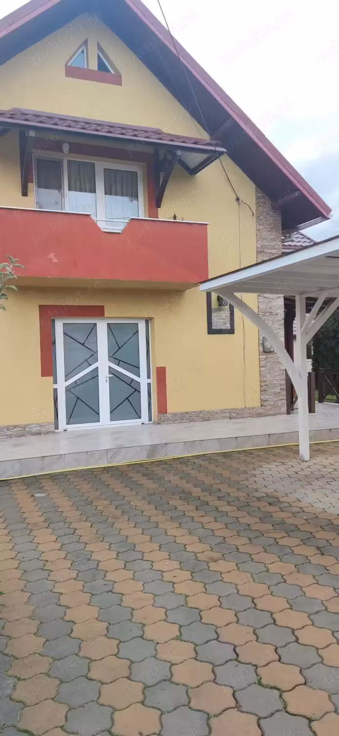 Casă · 6 camere · 235 m², Geamana, Pitești