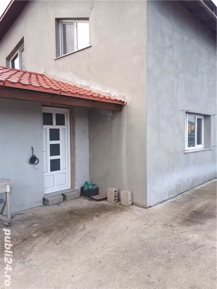 Casa .fundatie .teren intravilan
