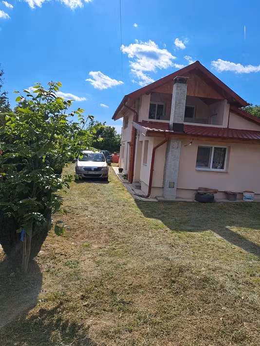 Casă Com Mihăești