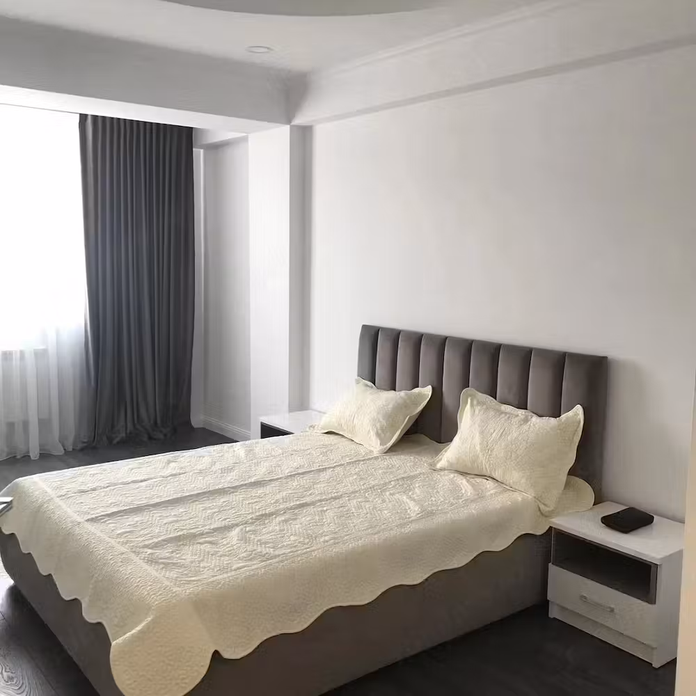Inchiriez garsoniera in zona Lujerului, centrala proprie