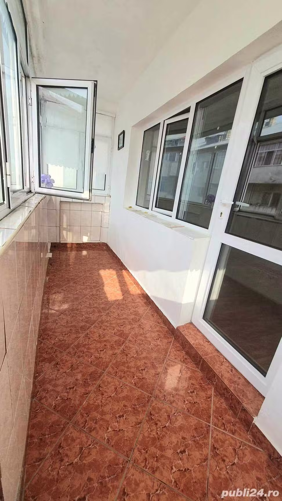 Apartament 3 camere de vanzare in Cîmpineanca, Vrancea -etaj 1, proprietar