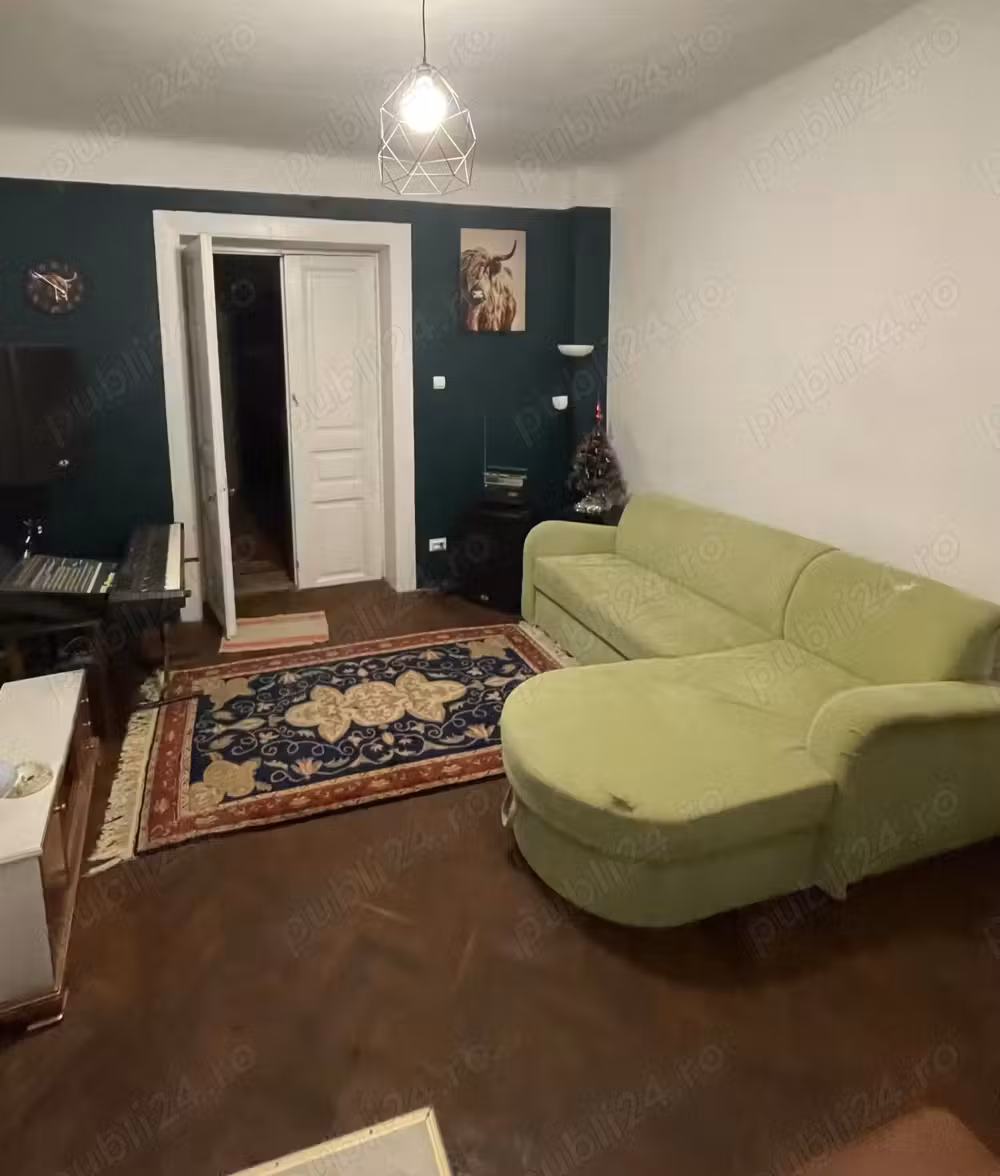 Închiriez corp casa (tip garsonieră) , curte-zona 0