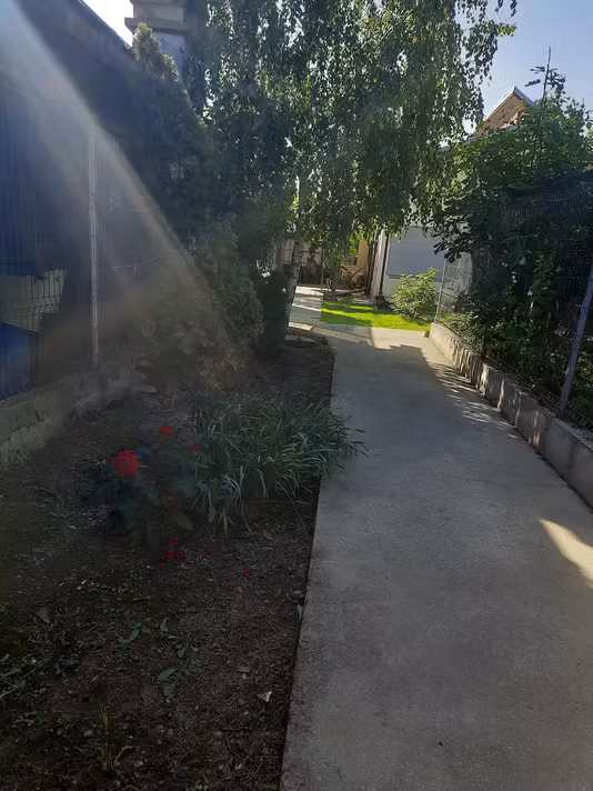Casă Voluntari, Afumati