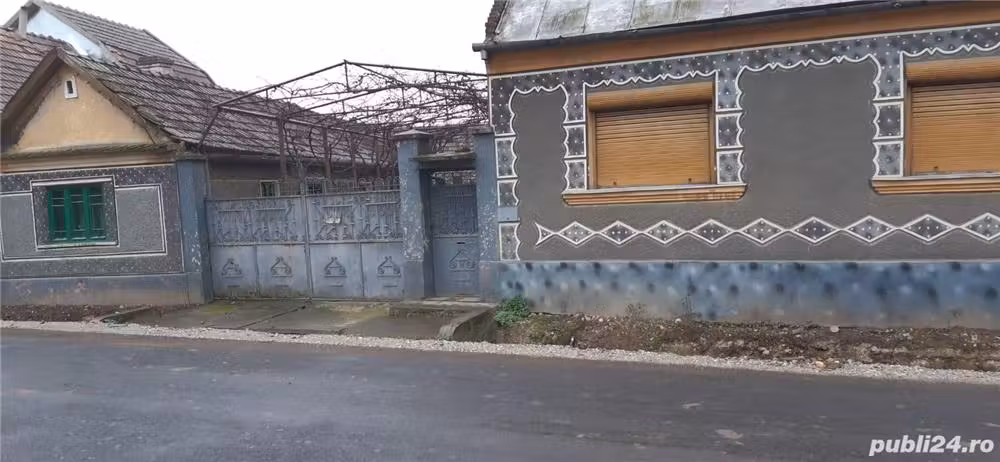 Casă  de vânzare în satul Sfârnaș, Jud Bihor.