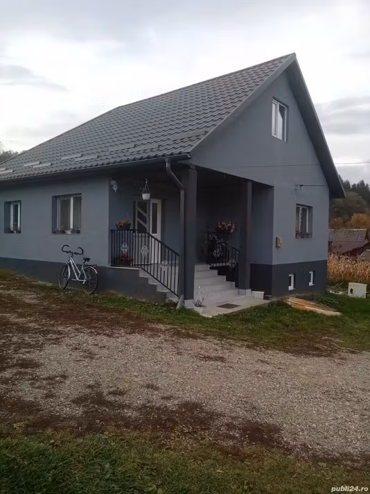 Casă Rugasesti