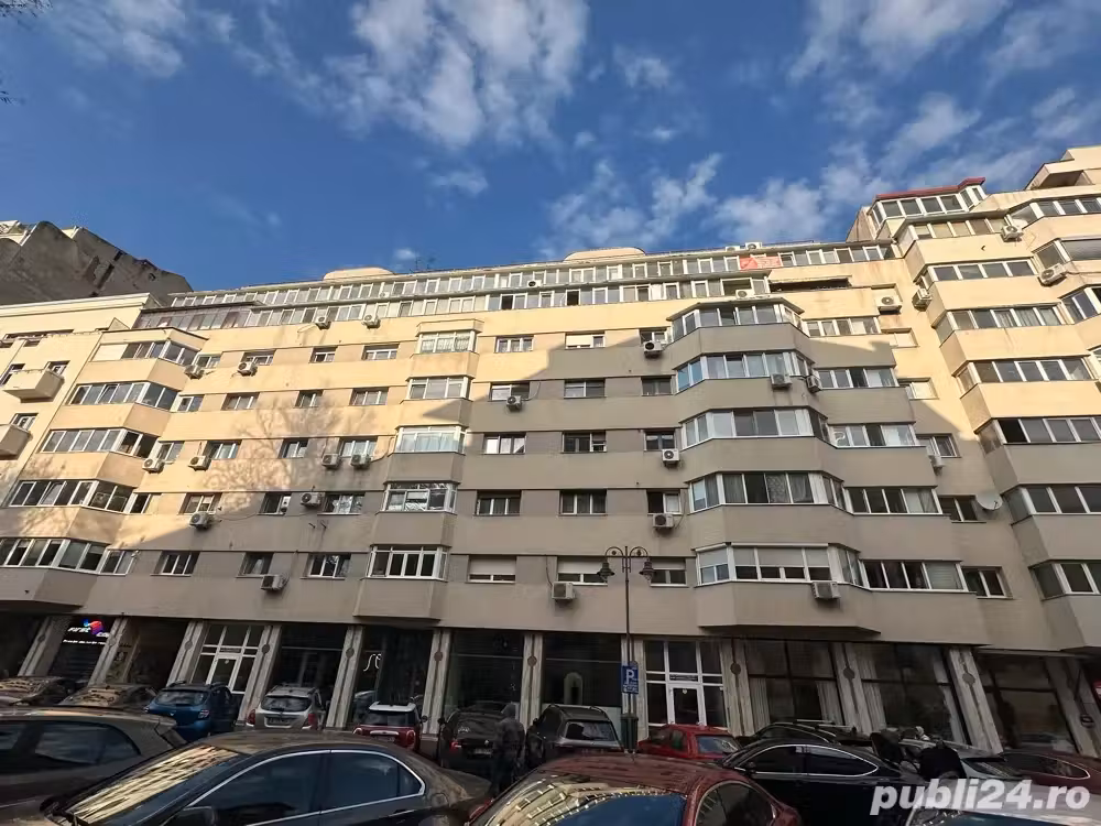 Piata Universitatii - Bloc Dunarea 1981 mobilat 2 camere 72 mp utili panorama deosebita