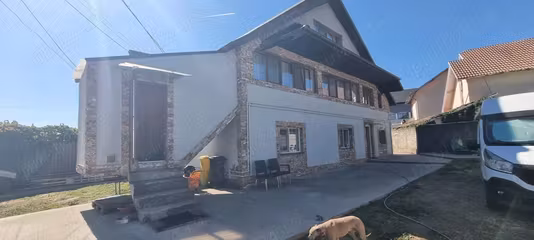 Casă Geamana