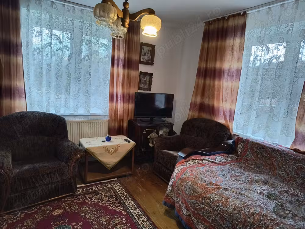 Casă · 4 camere · 135 m², Sud-Est, Miercurea Sibiului