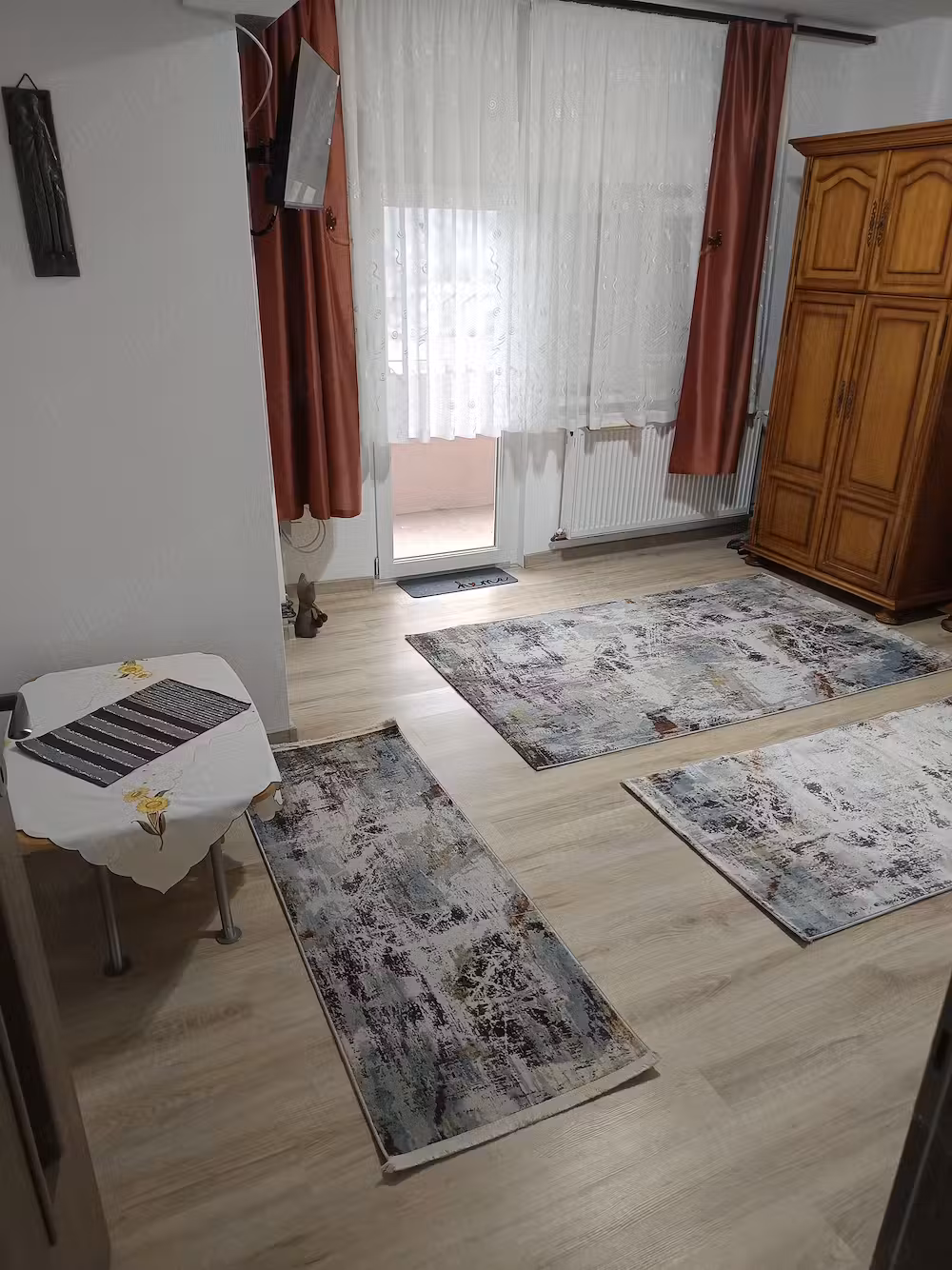 Garsonieră de închiriat zonă centrală