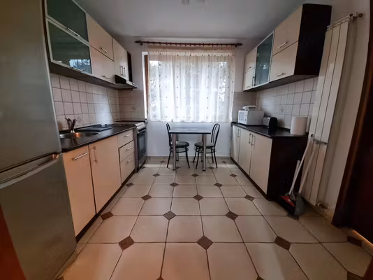 Casă Popesti-Leordeni