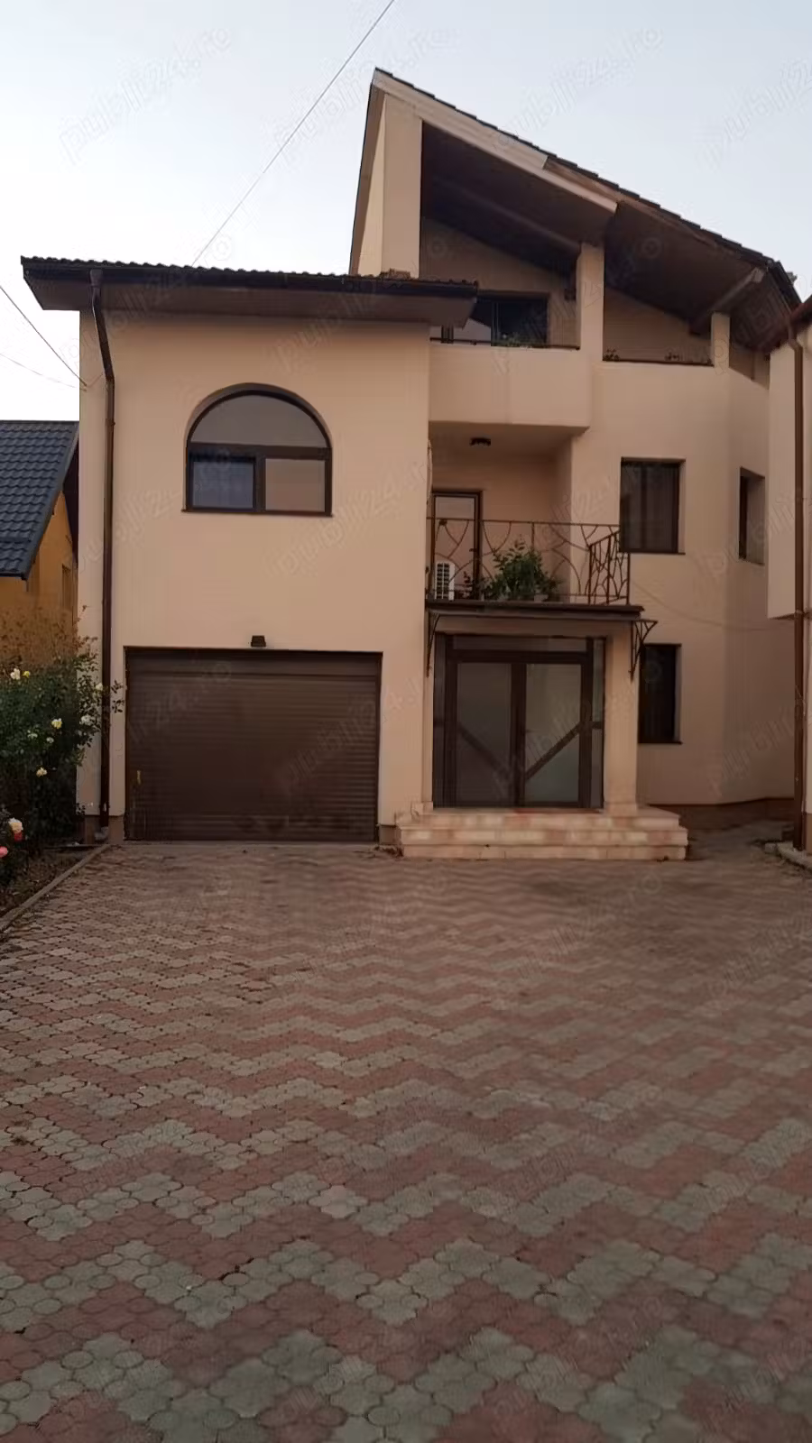 Vila P + 2E Gavana - 450mp