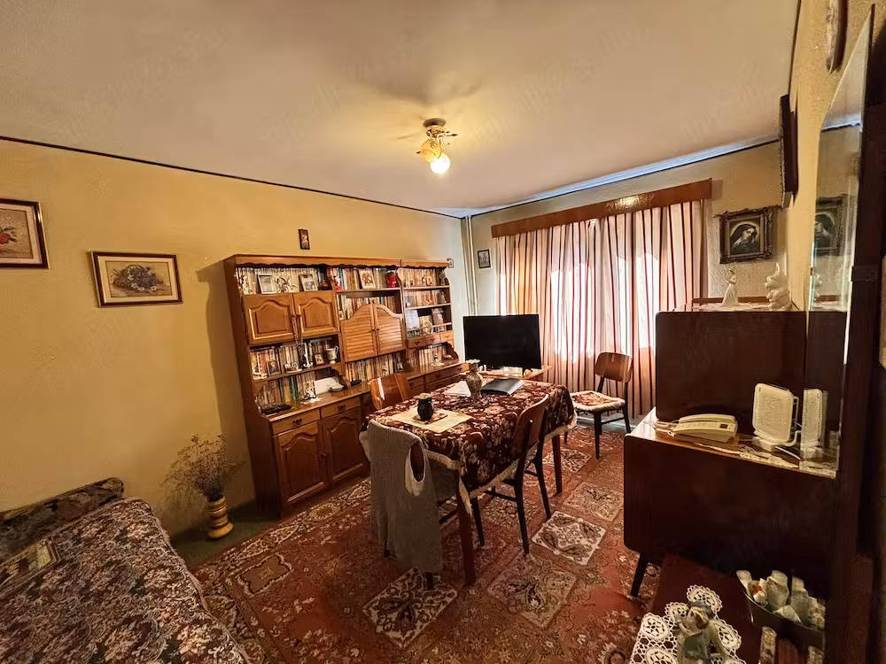 Apartament 3 camere zona Nord M-uri C-tin Brancusi