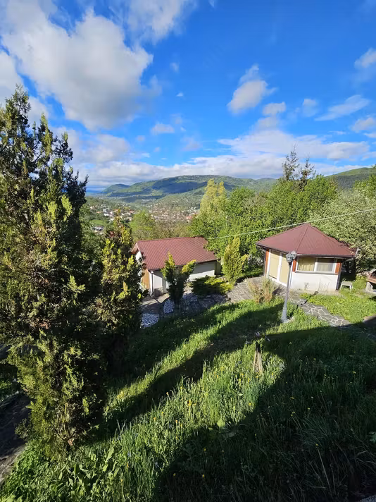 Casă Tesila