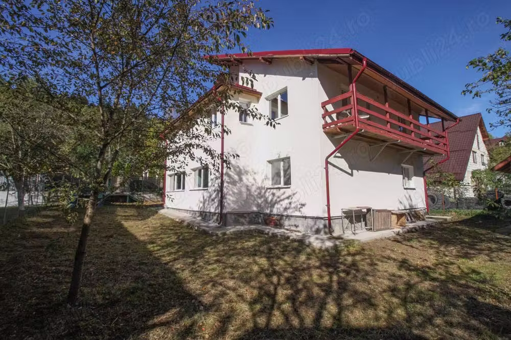 Vila Sinaia cartier Izvor