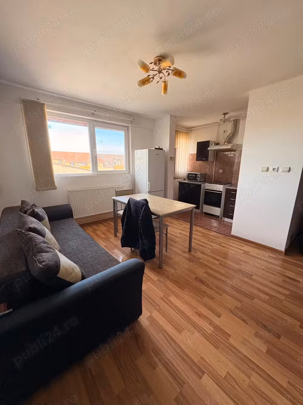 Vând Apartament cu două camere în zona Girocului
