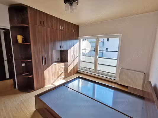 Apartament Floresti
