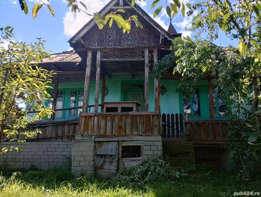 Casă Alunis