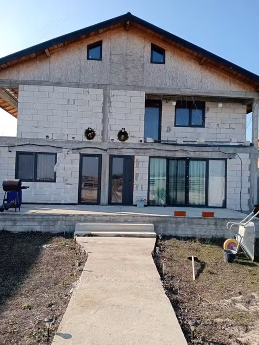 Casă Ciorogarla