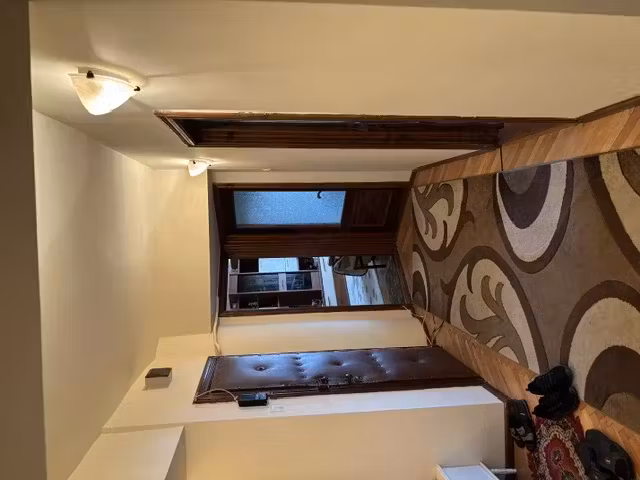 Apartament 3 camere, decomandat, etajul 4 Str Republicii 190, Barlad (zona Pietei Centrale)
