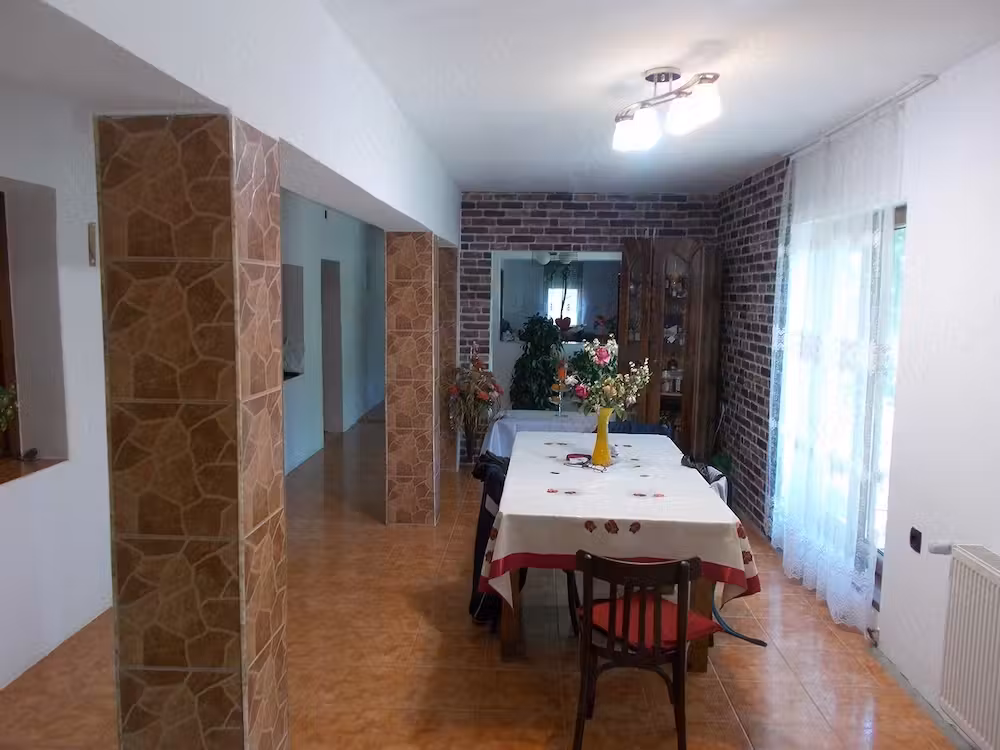 Casa, parter, Beregsau Mare, 5 camere, 189mp, teren 1600 2890mp