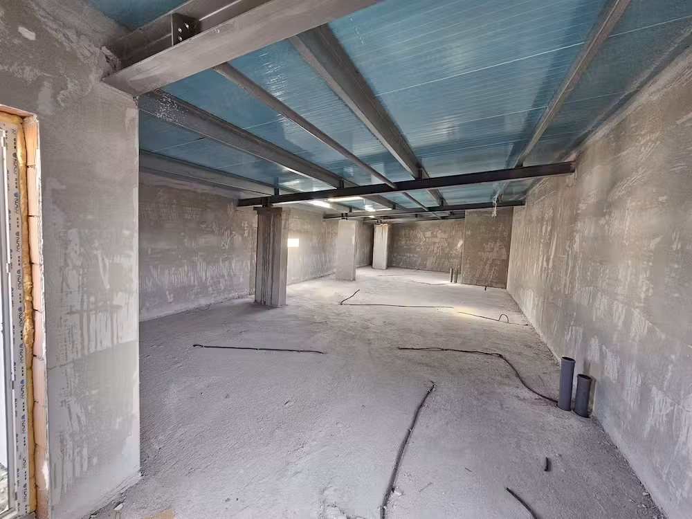 Vanzare apartament 3 cam. in amenajare 87mp la 87000 eur