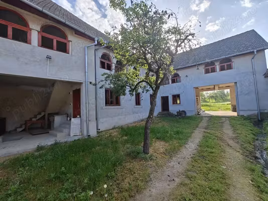 Casă Finis
