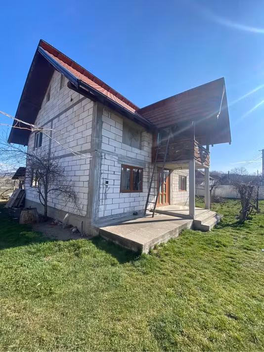 Casă Tigveni