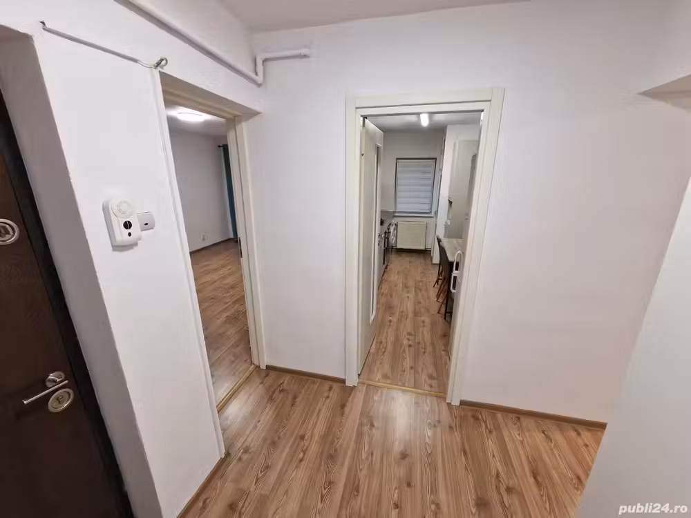 Proprietar vand apartament 3 camere 2 bai 66mp + pivnita Parter inalt. Sibiu str. Rusciorului