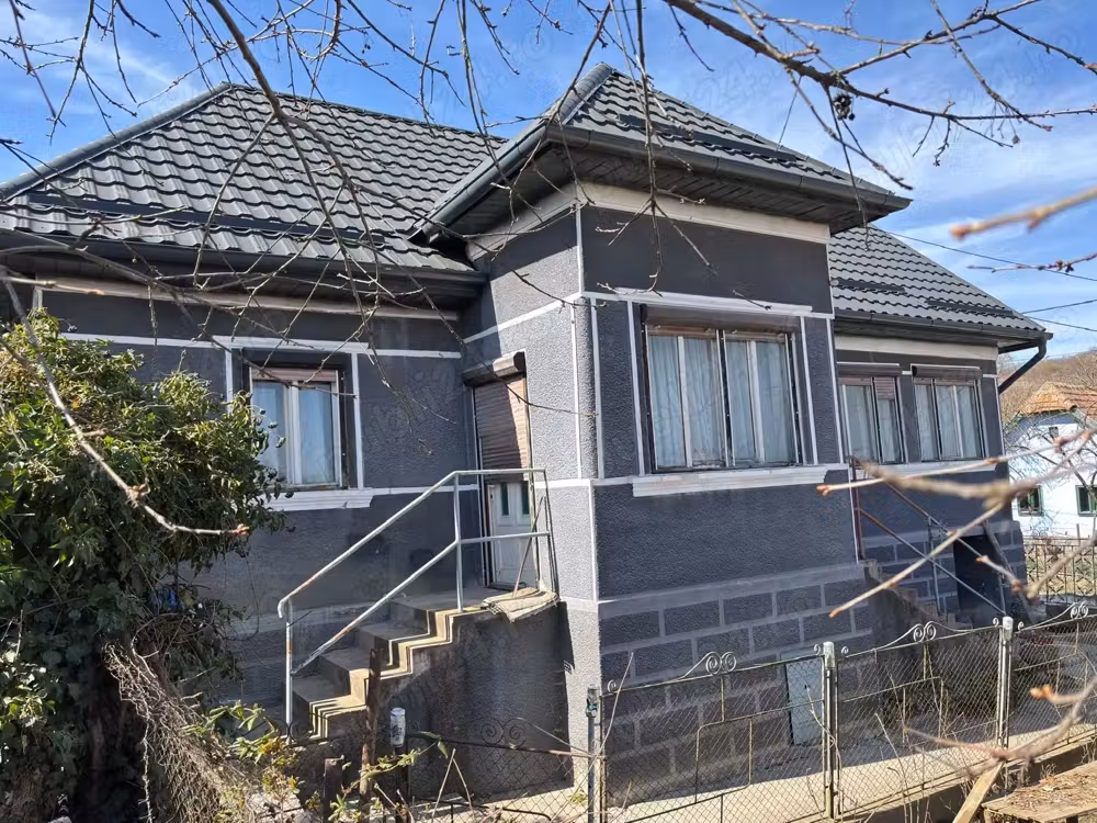 Casă · 2 camere · 70 m², Moldovenesti, Turda