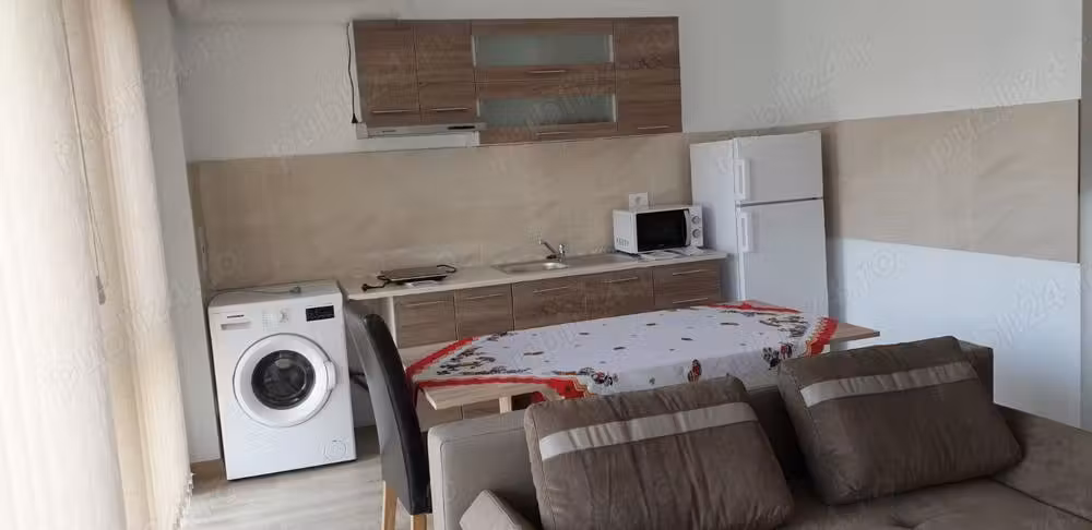 Apartament de închiriat, 2 camere, Prima Universității